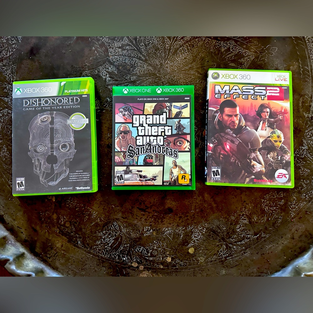 (3) XBOX 360 games… in great condition - GTA S.A. - Mass Effect 2 - Dishonored